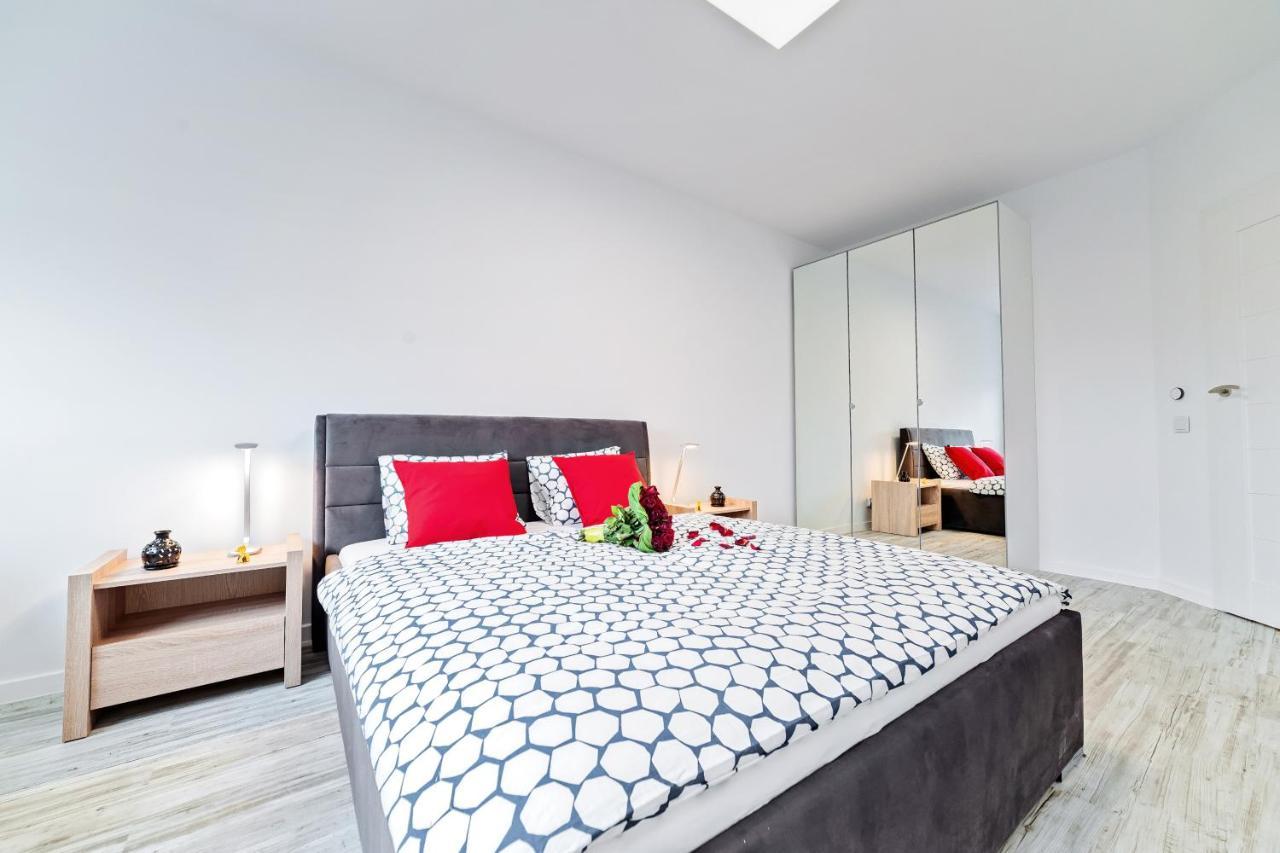 Apartamenty Homely Place Casa Verona - Stary Rynek - Parking Poznań Exterior foto